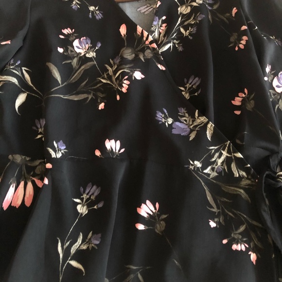 Dynamite Floral Peplum Blouse with Side Ribbon🎀 - Picture 11 of 12